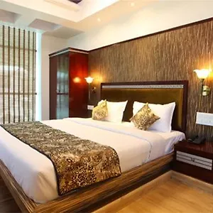 Tigers Roare Hotel